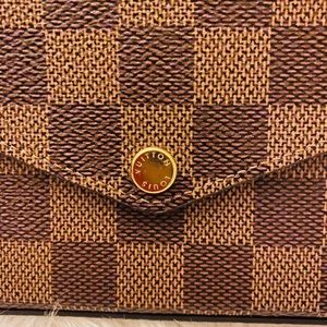 Louis Vuitton Damier Felicie Pochette